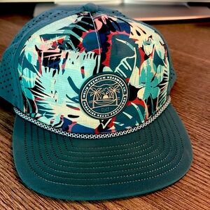 Melin Camo One Size Fits all hat!! Great shape!